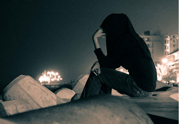 قصة مؤلمة : داعية تسقط في شباك منتديات النت