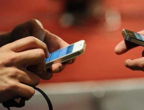 علاقة مواقع التواصل الاجتماعي بظاهرة انحراف الفتيات