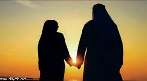 زوجي خلوق لكنه يشاهد الصور العارية